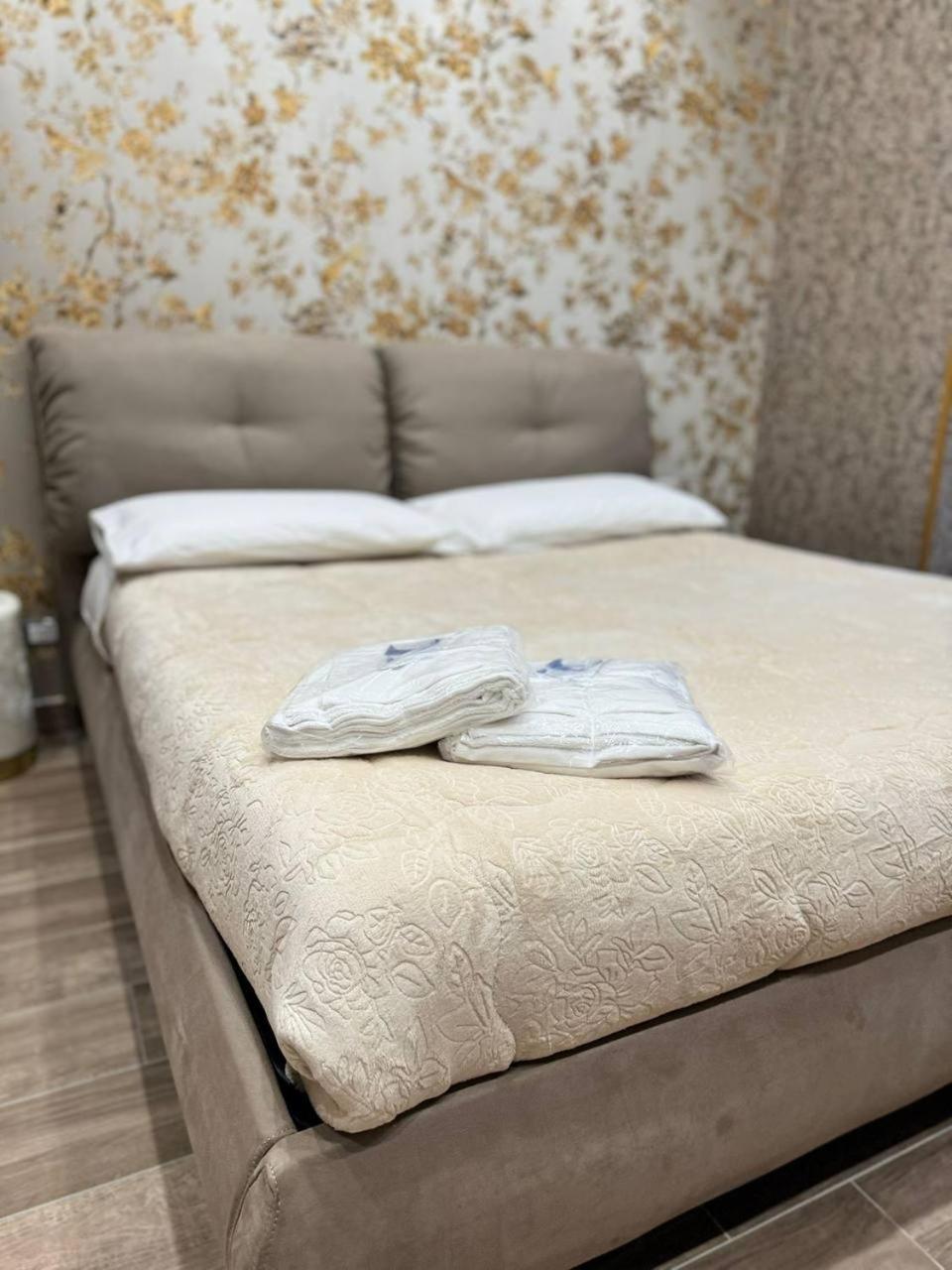 Апартаменти 280 Mt Dalla Metro The Mox Luxury Apartament Неаполь Екстер'єр фото