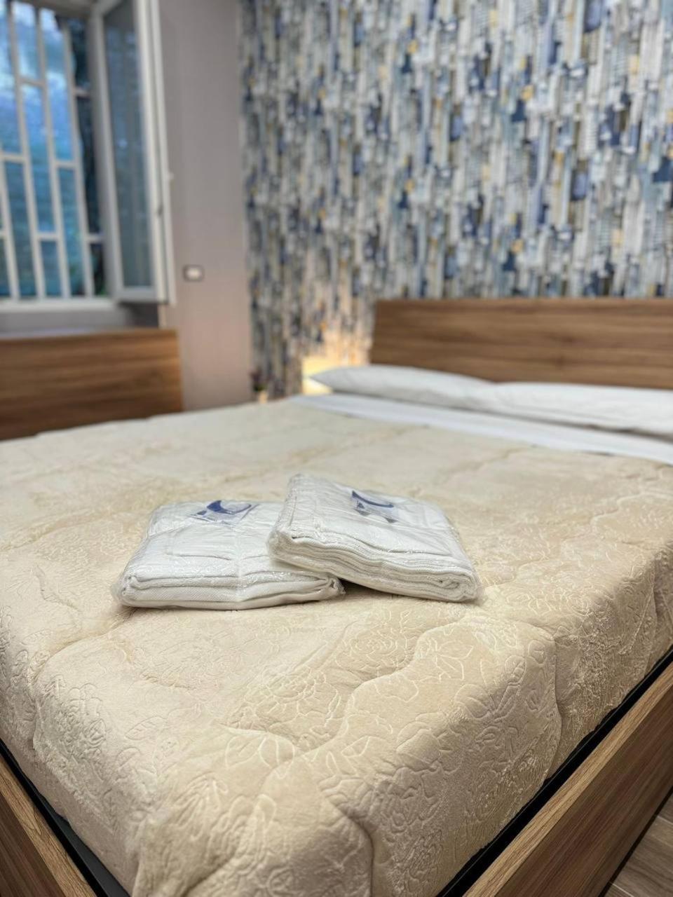 Апартаменти 280 Mt Dalla Metro The Mox Luxury Apartament Неаполь Екстер'єр фото